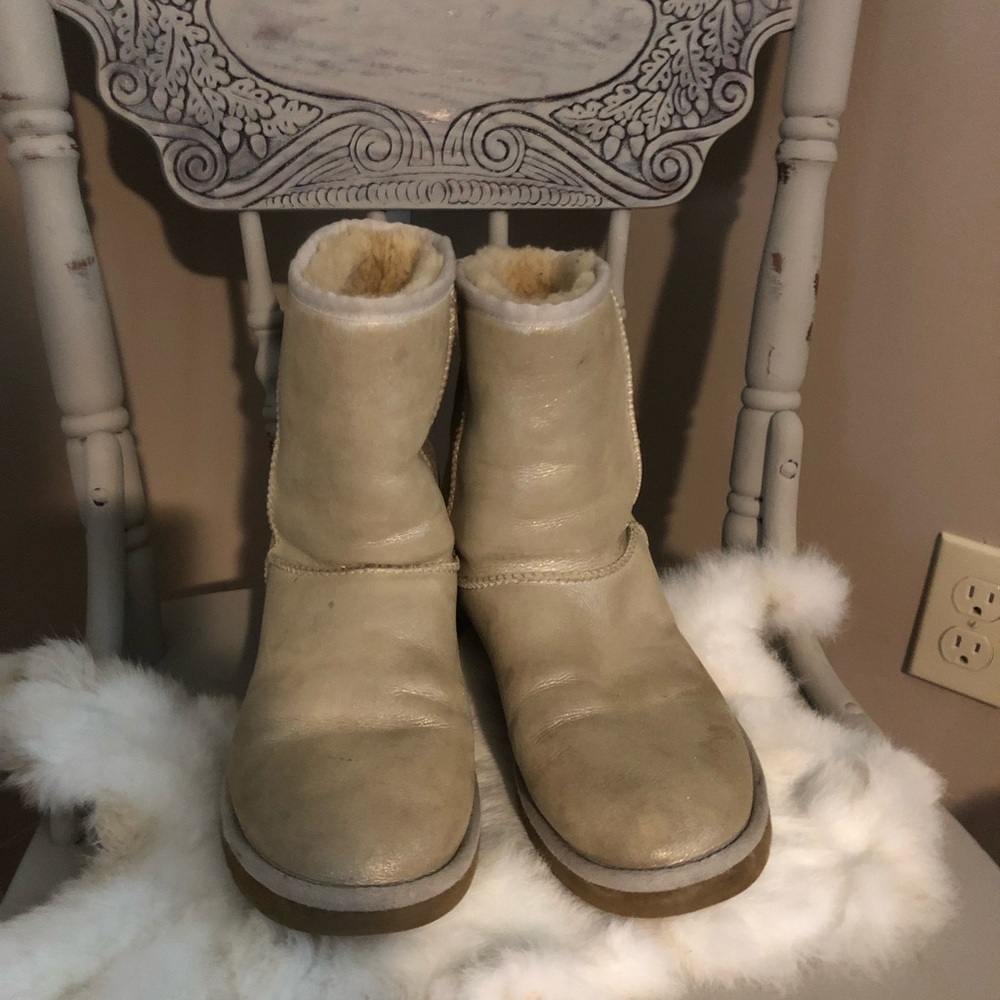 UGGs